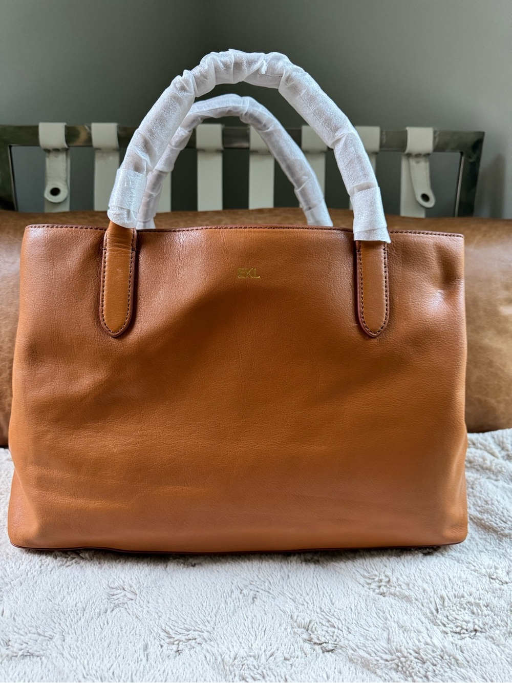 Mark & Graham CAROLINE LEATHER HANDBAG in Camel